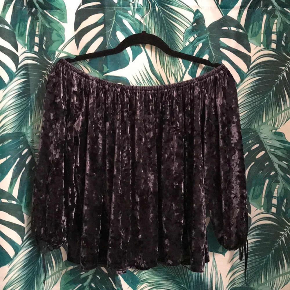 Swayed off the shoulder top